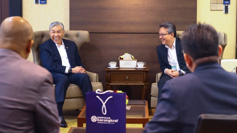 Kunjungan delegasi Kumpulan Karangkraf